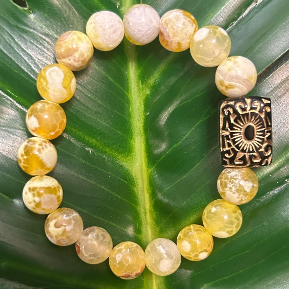 chunky yellow fire agate 10mm bracelet - Picture 1 of 3